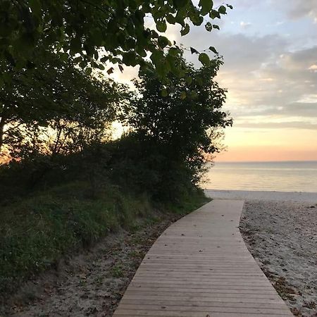 Stilvolles Reetdachhaus Coastline An Der Ostsee Groß Schwansee Kültér fotó